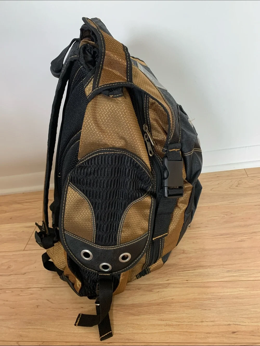 Warrior Jet Pack Max X -Lacrosse  Black & Gold Backpack